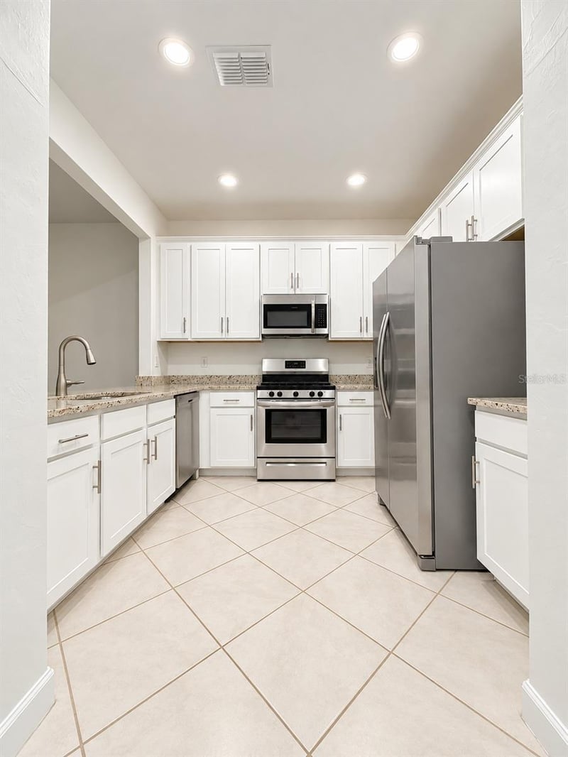 15263 Sunny Day Dr, Bradenton, FL 34211