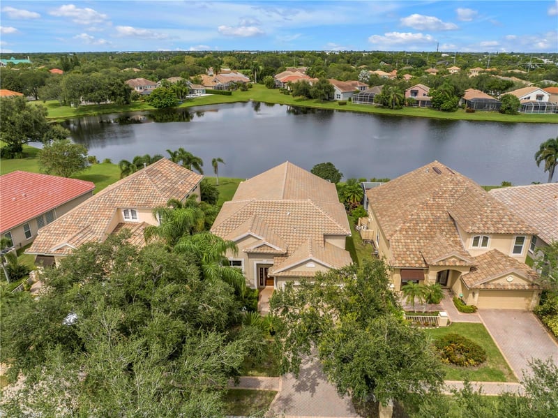 9724 Sago Point Dr, Seminole, FL 33777