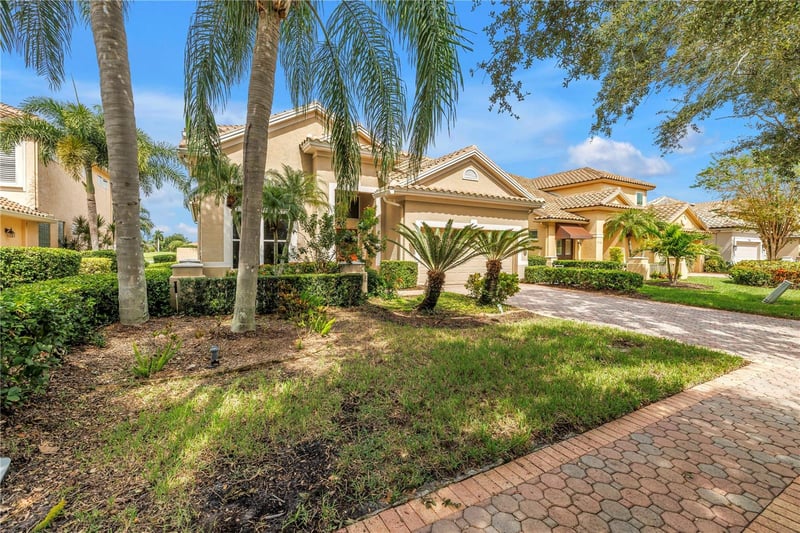 9724 Sago Point Dr, Seminole, FL 33777