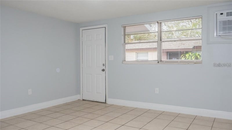 9416 Greystone Rd, Thonotosassa, FL 33592