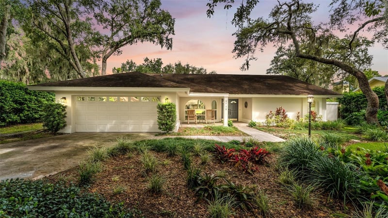 2712 Laurel Oak Dr, Plant City, FL 33566