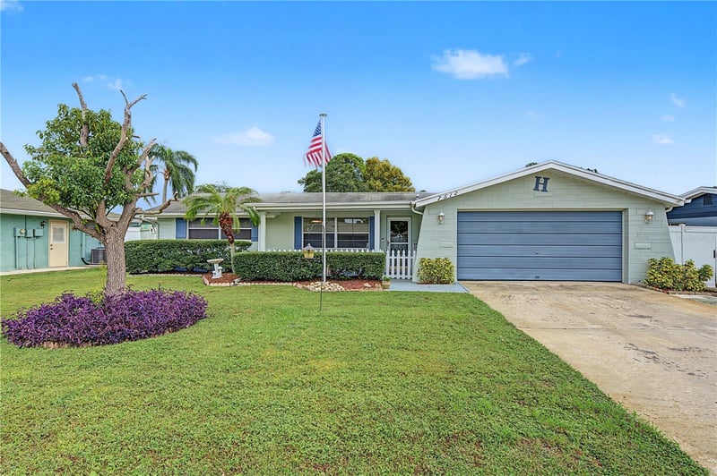 7512 Holly Lake Ln, New Port Richey, FL 34653