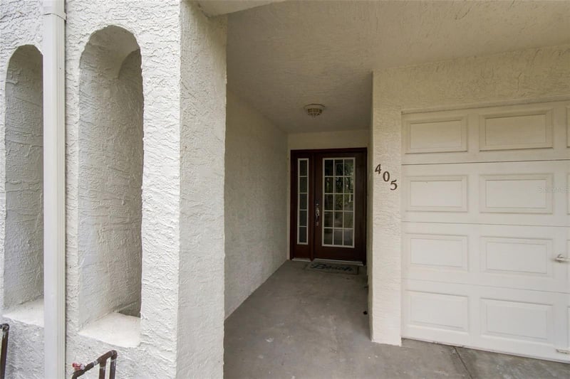 405 Madeira Cir, Tierra Verde, FL 33715