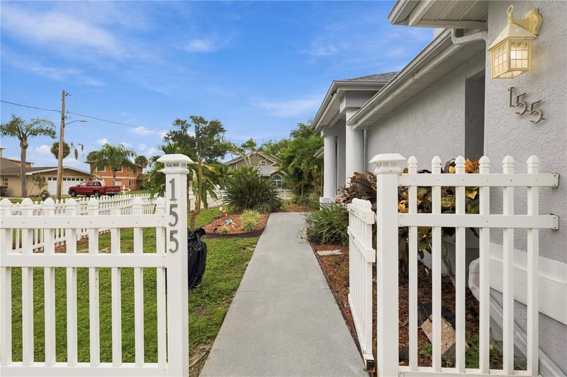 155 Lake Shore Dr E, Palm Harbor, FL 34684