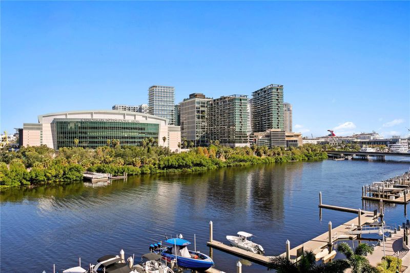 371 Channelside Walk Way #403, Tampa, FL 33602