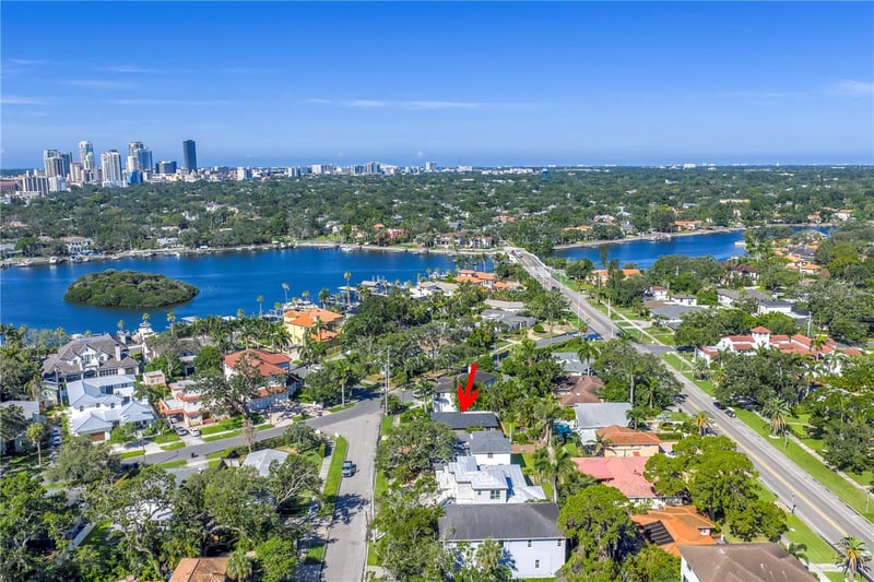 200 Lamara Way NE, St Petersburg, FL 33704