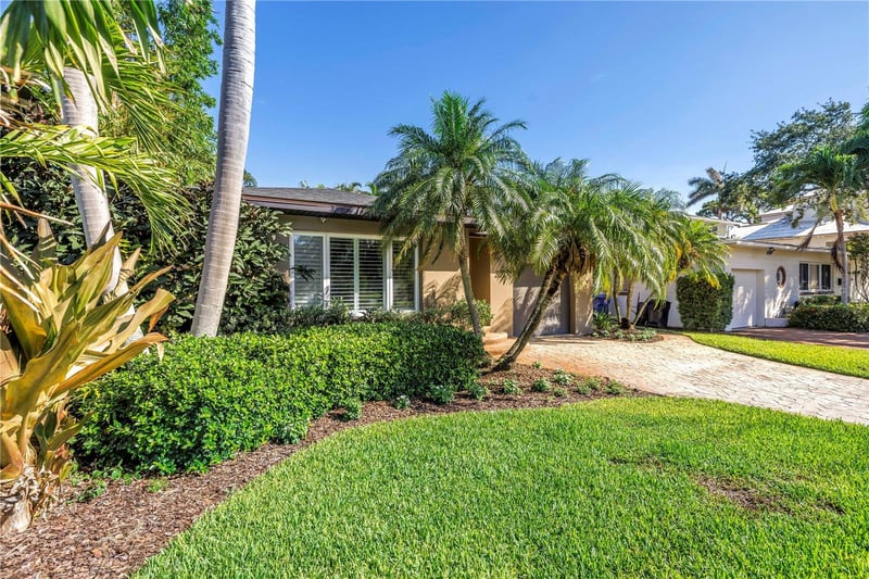 200 Lamara Way NE, St Petersburg, FL 33704