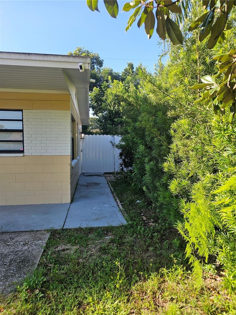6125 Liberty Ave, Temple Terrace, FL 33617