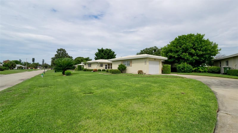 7110 11th Ave W, Bradenton, FL 34209