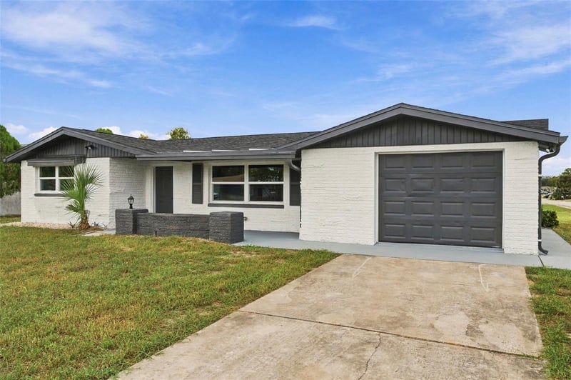 10734 Leeds Rd, Port Richey, FL 34668
