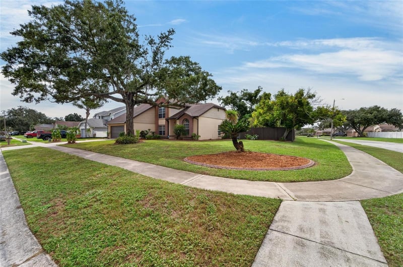 12301 Pathway Ct, Riverview, FL 33569
