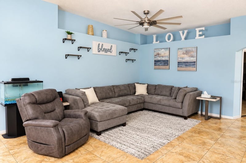 7816 Harbor Bridge Blvd, New Port Richey, FL 34654