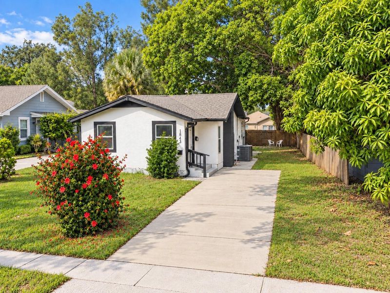 1843 Quincy St S, St Petersburg, FL 33711