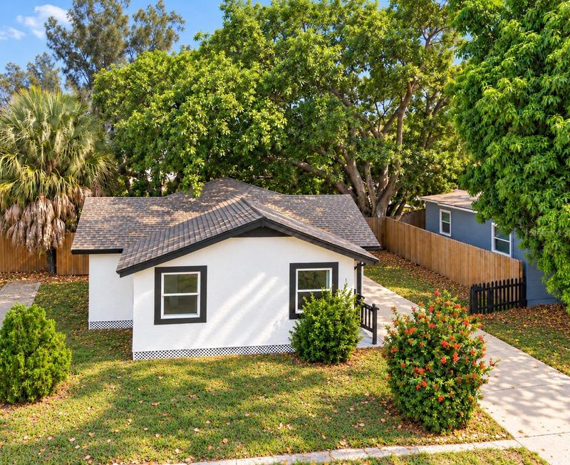 1843 Quincy St S, St Petersburg, FL 33711