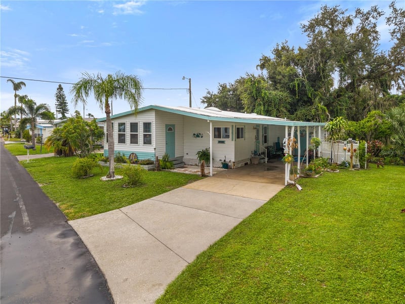 3329 Eileen Dr, Ellenton, FL 34222