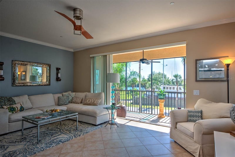 1146 Venetian Harbor Dr NE, St Petersburg, FL 33702