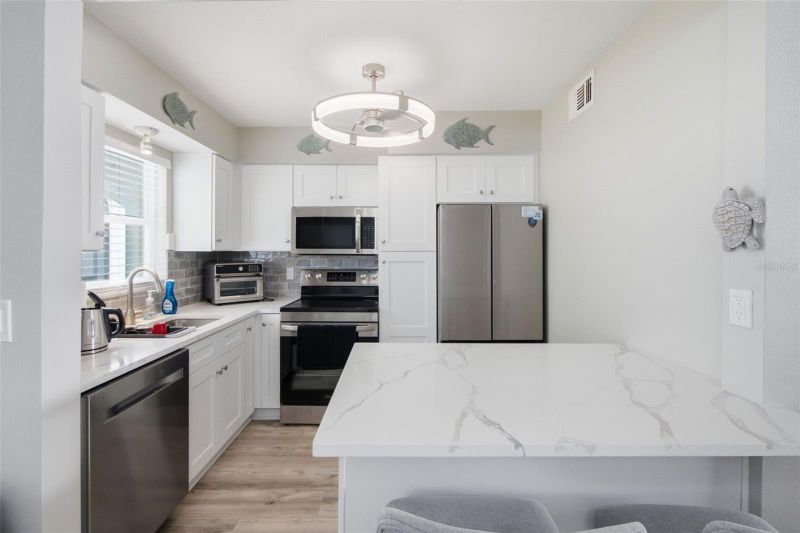 611 Gulf Dr N #A15, Bradenton Beach, FL 34217