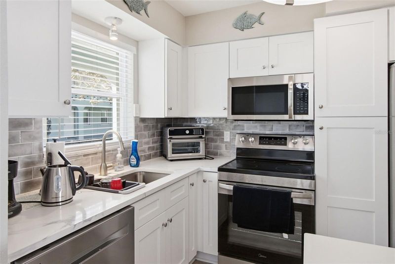 611 Gulf Dr N #A15, Bradenton Beach, FL 34217