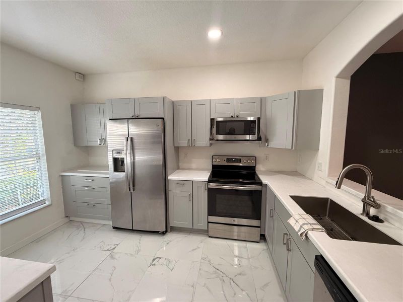 3454 High Hampton Cir, Tampa, FL 33610