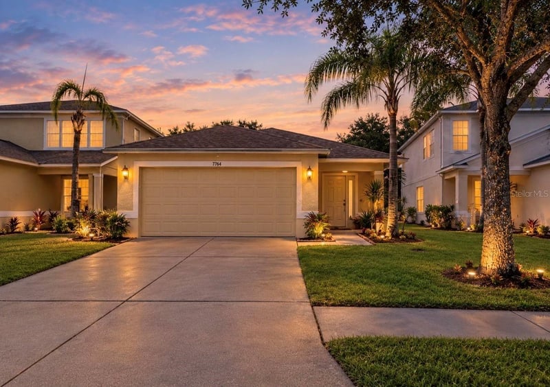 7746 Carriage Pointe Dr, Gibsonton, FL 33534