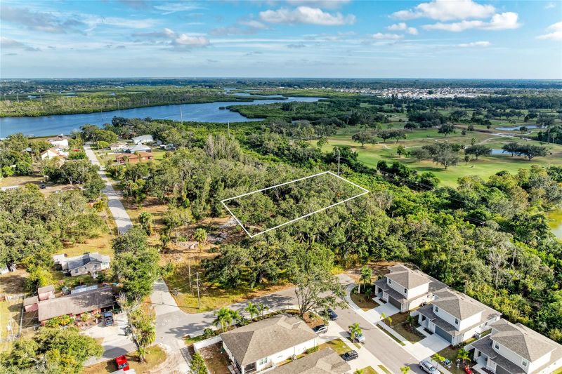 12th Ave E, Bradenton, FL 34208