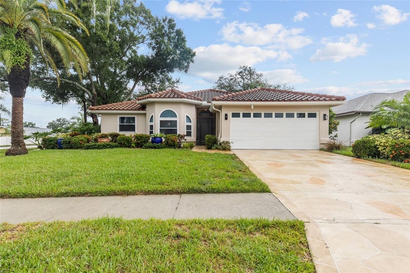 4897 Harbor Woods Dr, Palm Harbor, FL 34683