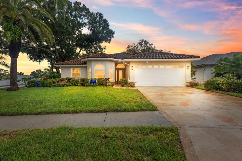 4897 Harbor Woods Dr, Palm Harbor, FL 34683
