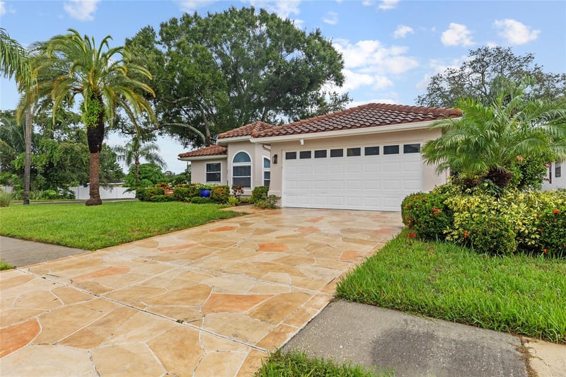4897 Harbor Woods Dr, Palm Harbor, FL 34683