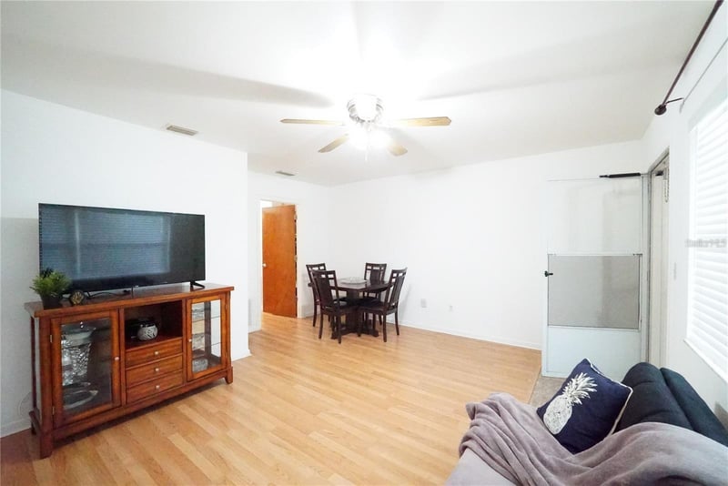5810 21st St N #15, St Petersburg, FL 33714