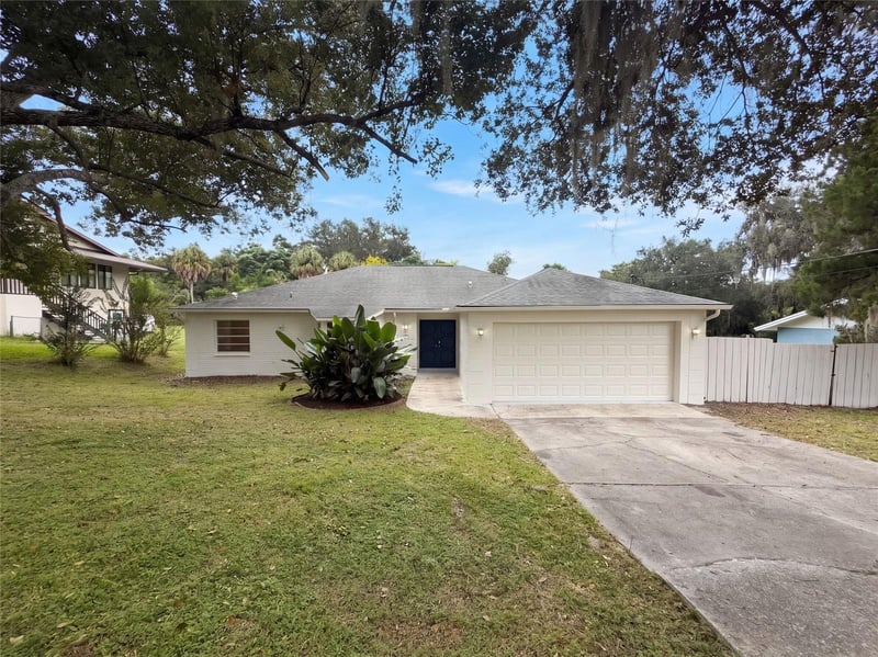 12054 Joe Herrmann Dr, San Antonio, FL 33576