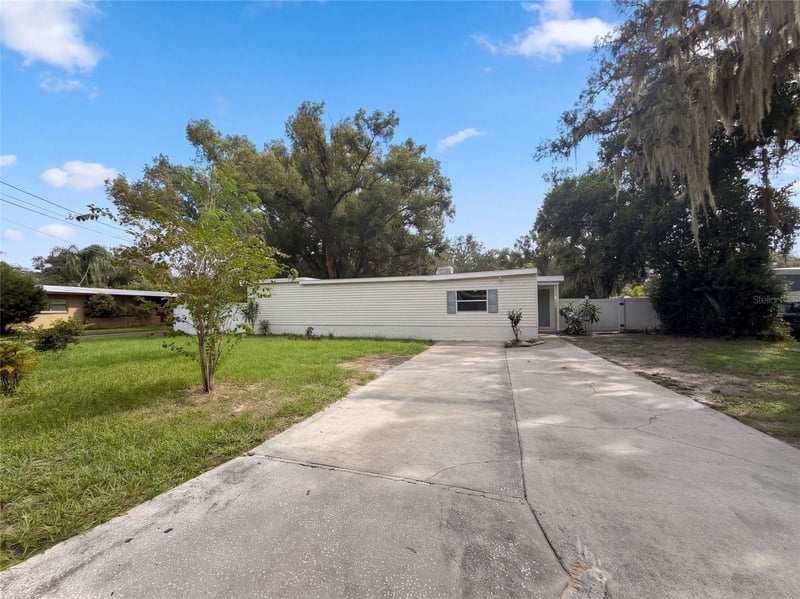 409 Berwick Ave, Temple Terrace, FL 33617