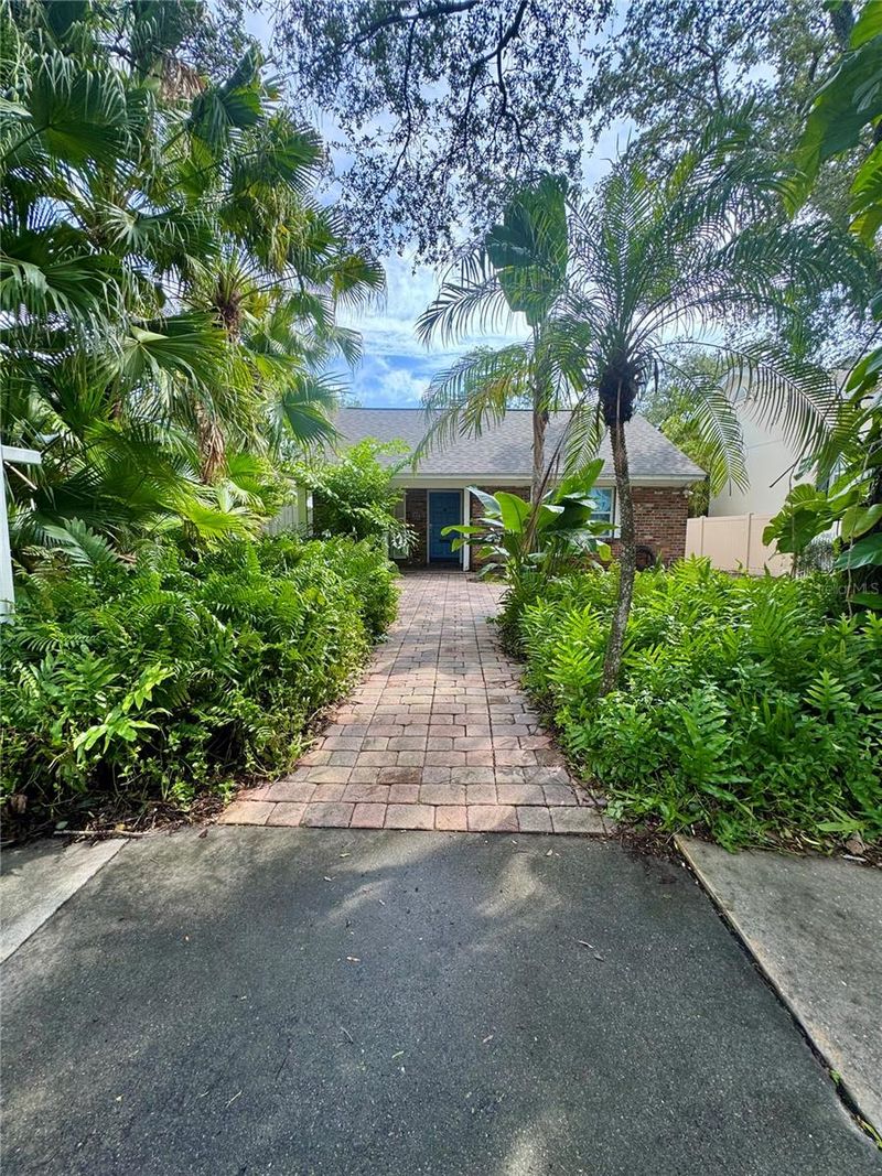 207 W Davis Blvd, Tampa, FL 33606