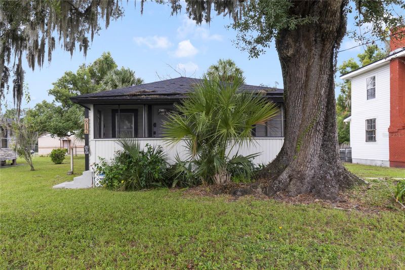 812 S Locust Ave, Sanford, FL 32771