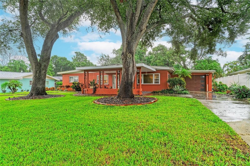126 Holly Ave, Sarasota, FL 34243