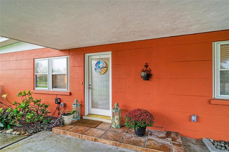 126 Holly Ave, Sarasota, FL 34243