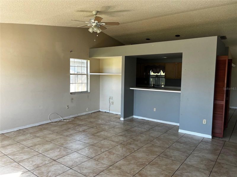 1890 Feather Tree Cir, Clearwater, FL 33765