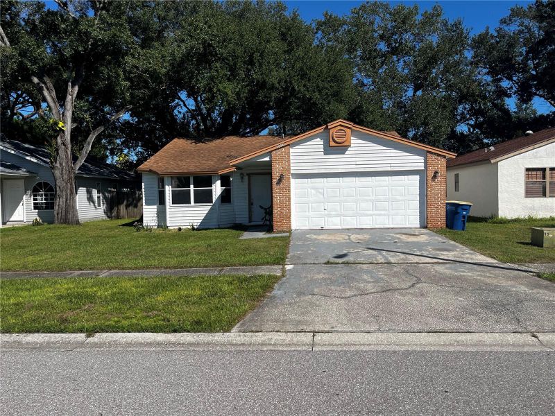 1890 Feather Tree Cir, Clearwater, FL 33765