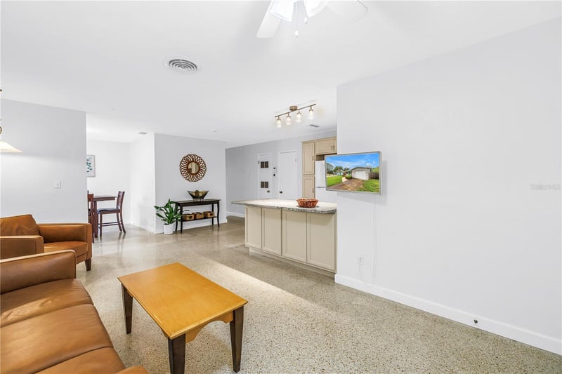 2511 Quincy St S, St Petersburg, FL 33711