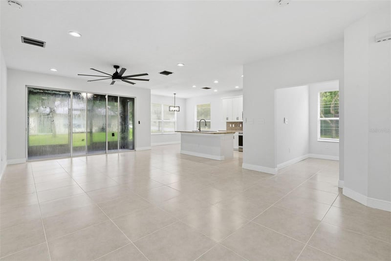 8201 Cypress Breeze Way, Tampa, FL 33647