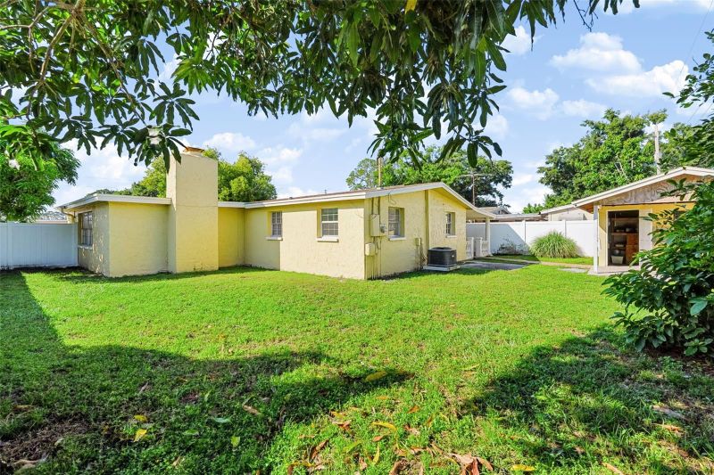 4515 W North St, Tampa, FL 33614