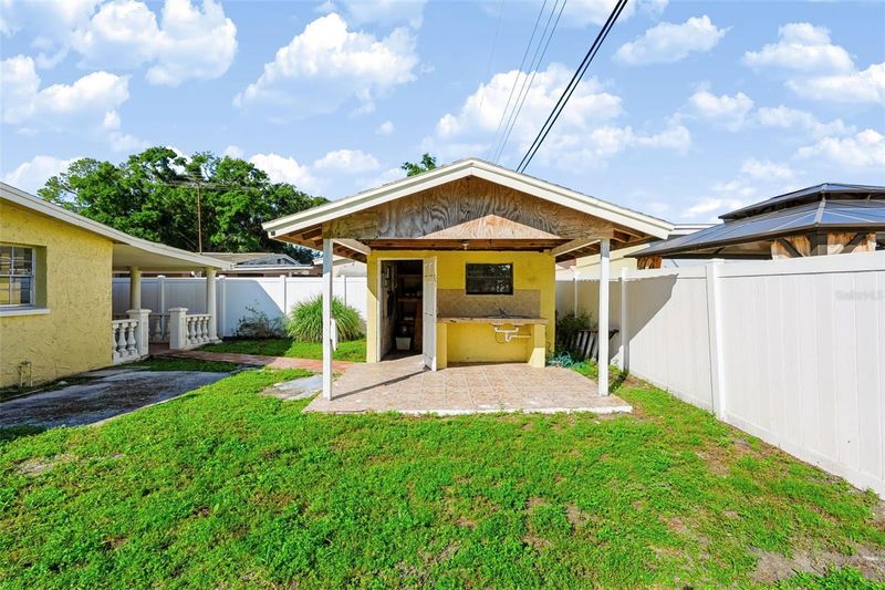 4515 W North St, Tampa, FL 33614