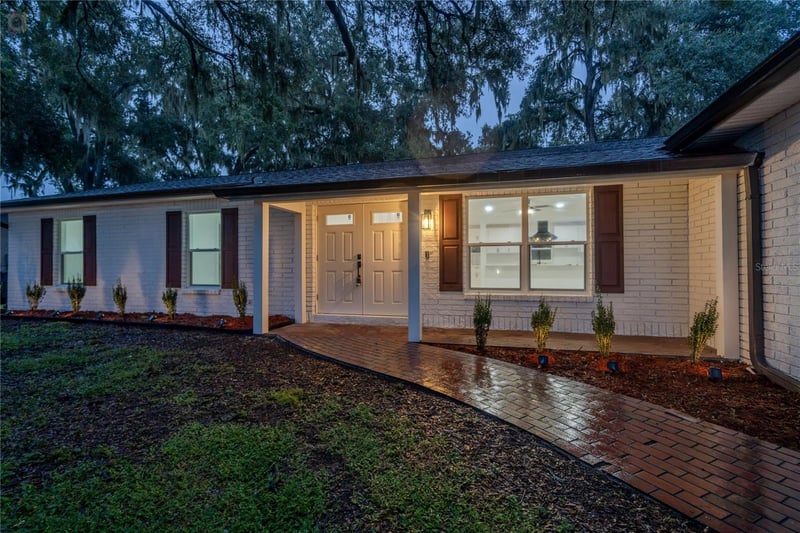 611 Rooks Rd, Seffner, FL 33584