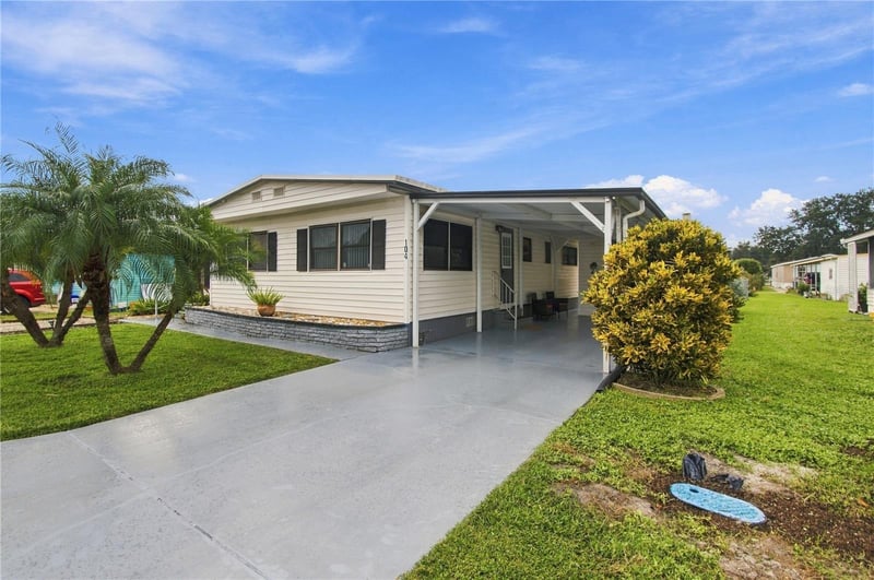 104 52nd Avenue Pz E, Bradenton, FL 34203