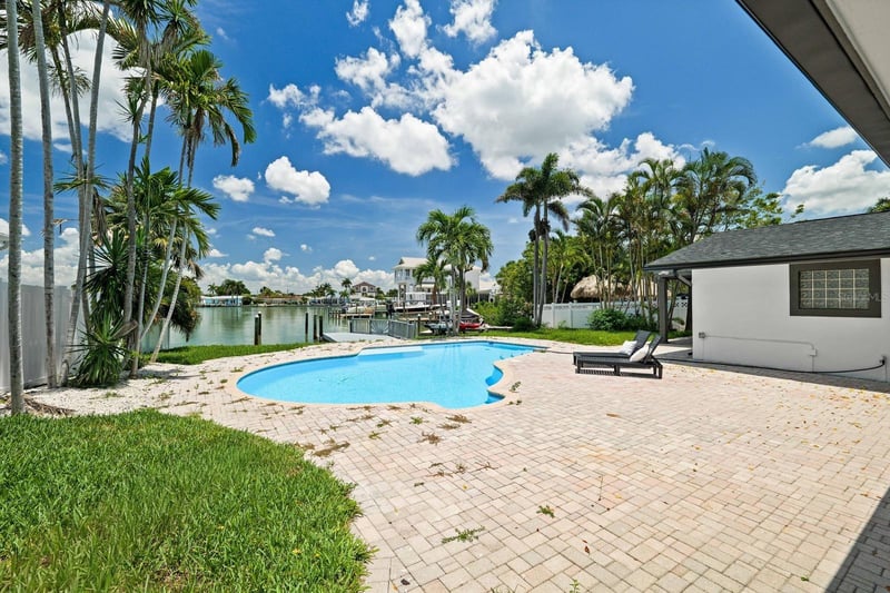 7905 9th Ave S, St Petersburg, FL 33707