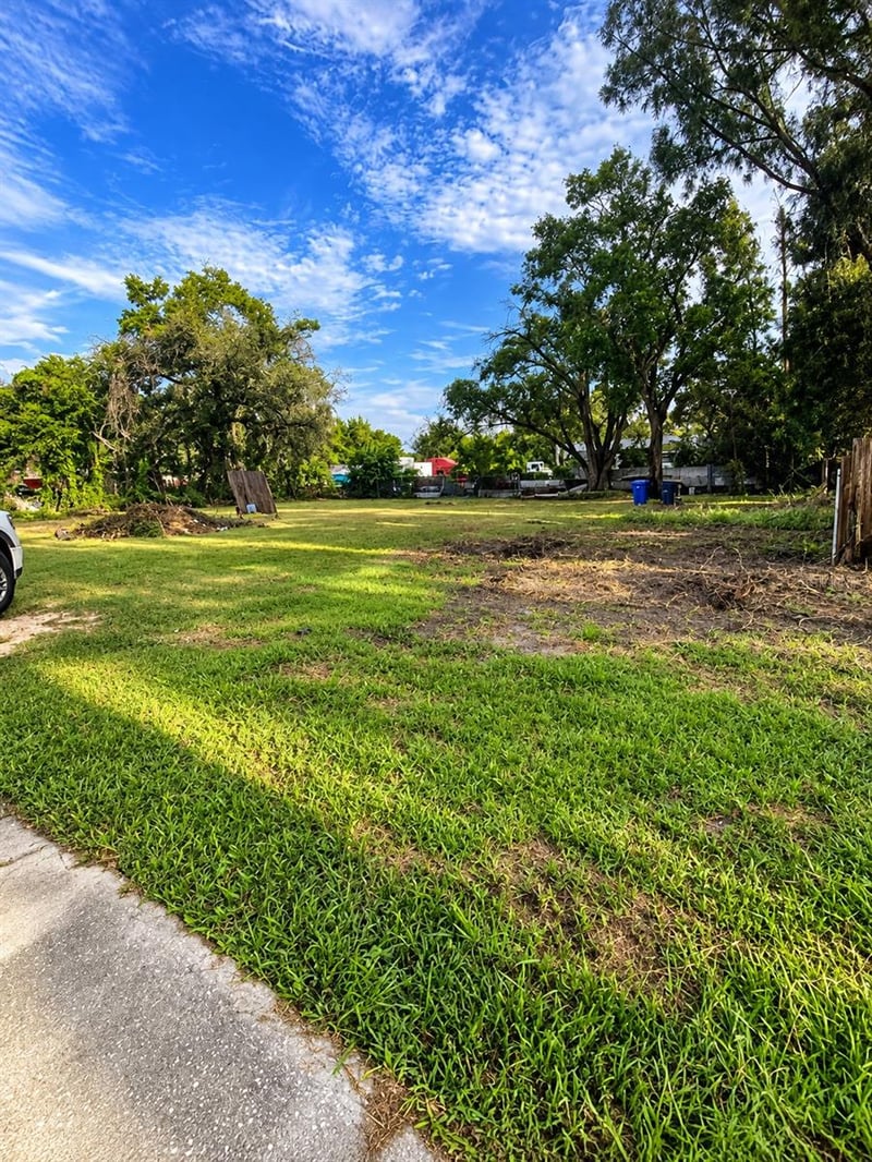 8515 Nundy Ave, Gibsonton, FL 33534