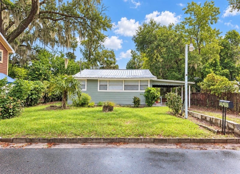 1204 N Morningside Dr, Plant City, FL 33563
