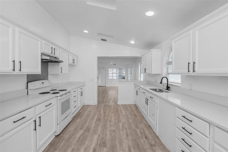 8021 N Edison Ave, Tampa, FL 33604