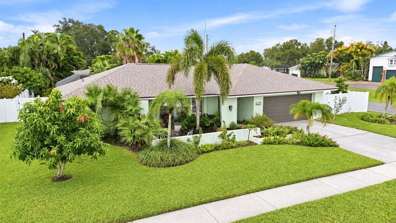 10211 139th St, Largo, FL 33774