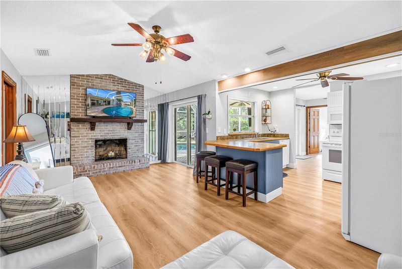 2079 Egret Dr, Palm Harbor, FL 34683