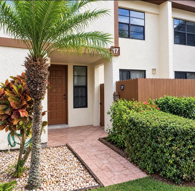 9209 Seminole Blvd #17, Seminole, FL 33772